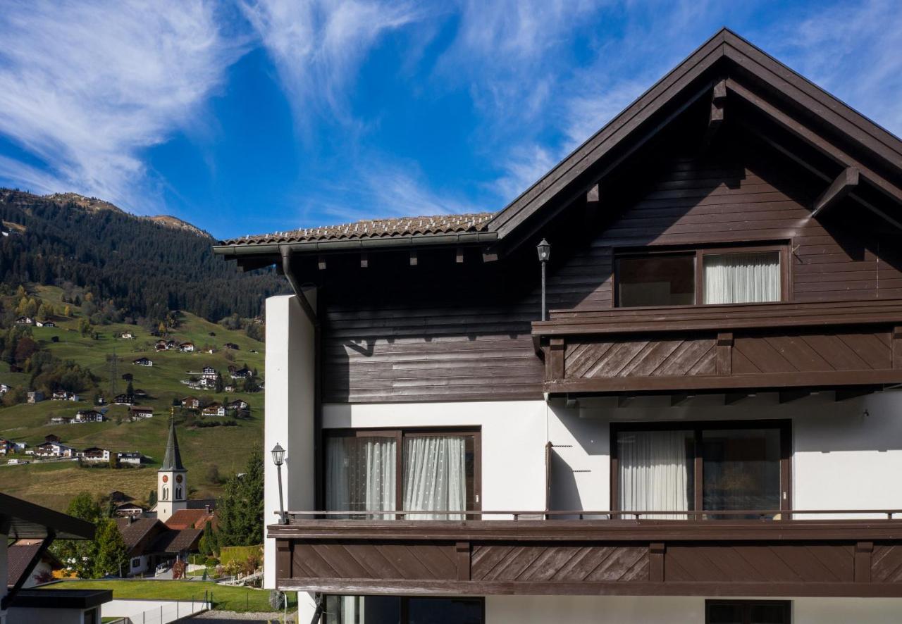 Haus 4 Montafon By Pferd Auf Wolke Apartman Gaschurn Kültér fotó