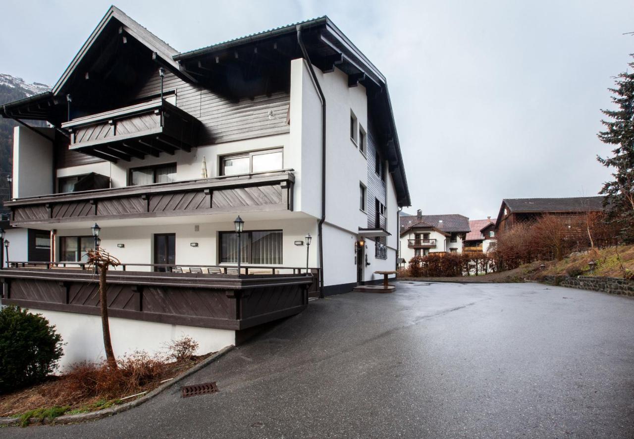 Haus 4 Montafon By Pferd Auf Wolke Apartman Gaschurn Kültér fotó