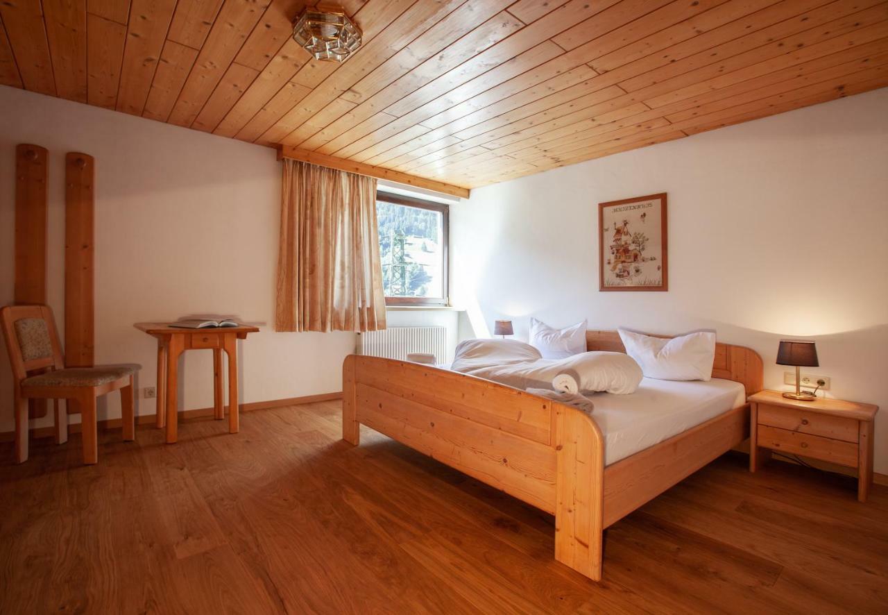 Haus 4 Montafon By Pferd Auf Wolke Apartman Gaschurn Kültér fotó